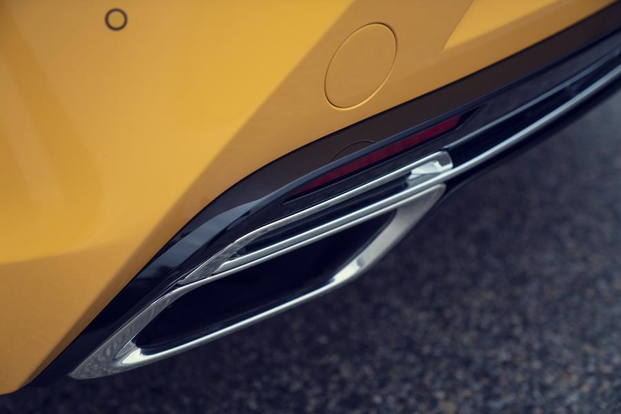 Детали экстерьера Lexus LC500 Inspiration Series (Flare Yellow) 2019 года  (NA) (фото 30 из 40)